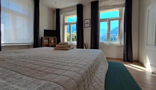 Family Room with Mountain View