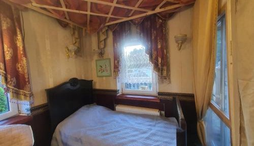 Small Single Room