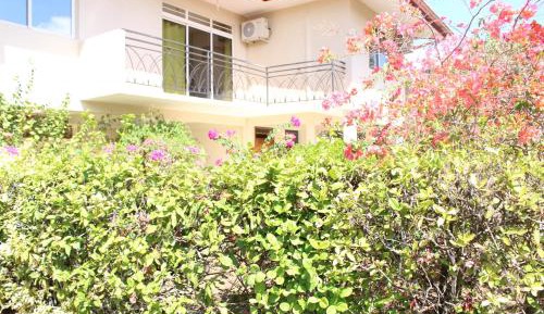 Three-Bedroom Apartment with Balcony