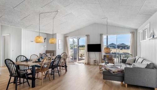 Four-Bedroom Holiday Home