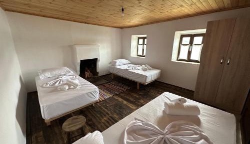 Triple Room with Lake View