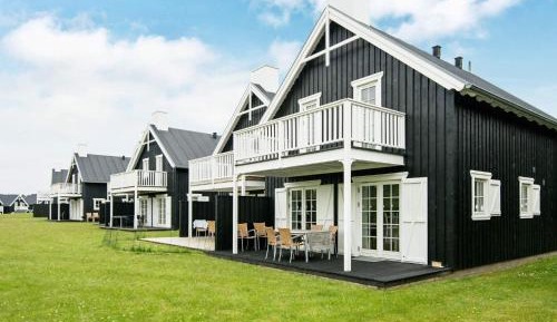 Four-Bedroom Holiday Home