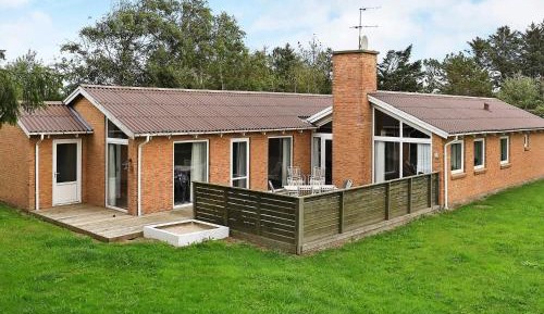 Four-Bedroom Holiday Home
