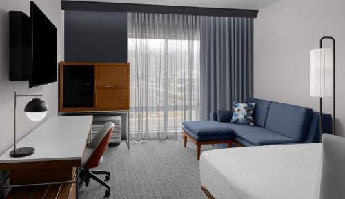 King Room with Sofa Bed and Adapted Tub - Mobility and Hearing Accessible