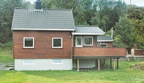 Three-Bedroom Holiday Home 