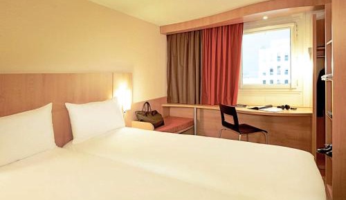 Twin Room with Extra Bed