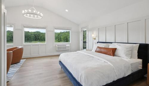 King Suite with Balcony