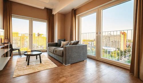 One-Bedroom Apartment with City View