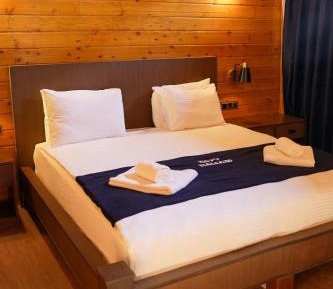 Deluxe Bungalow with Garden View