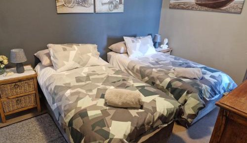 Twin Room with Bathroom