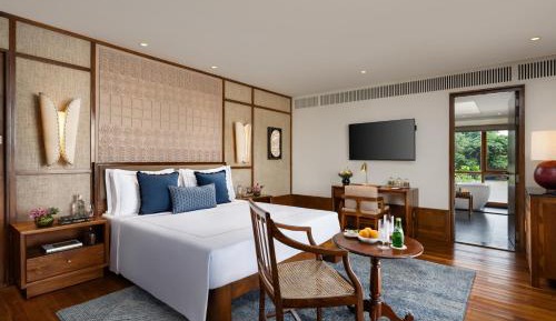 Grand Luxury River View Room with Balcony
