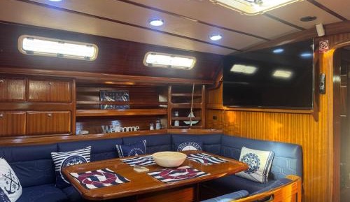 Five-Bedroom Apartment