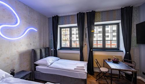 Standard Triple Studio