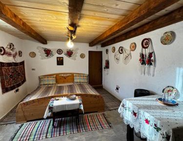 Quadruple Room with Private Bathroom