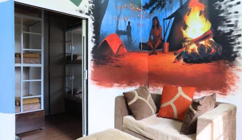 6-Bed Mixed Dormitory Room