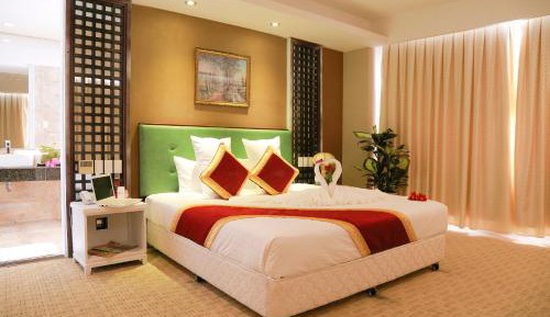 Deluxe King Room