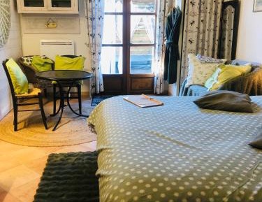 King Room with Spa Bath