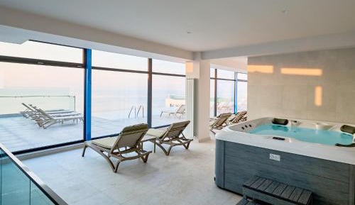 One-Bedroom Apartment with Balcony and Sea View