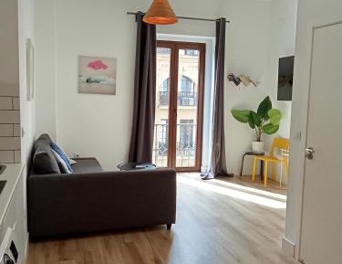 Deluxe Apartment with balcony