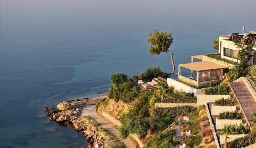 Seafront Suite with Private Heated Pool