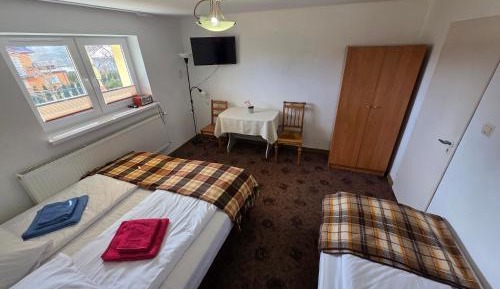 Economy Triple Room with Shared Bathroom