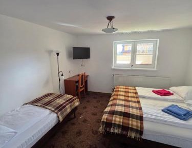 Triple Room with Shared Bathroom