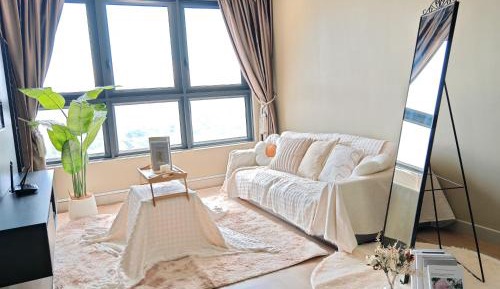 Apartment with City View