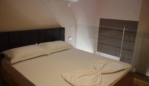 Duplex Quadruple Room