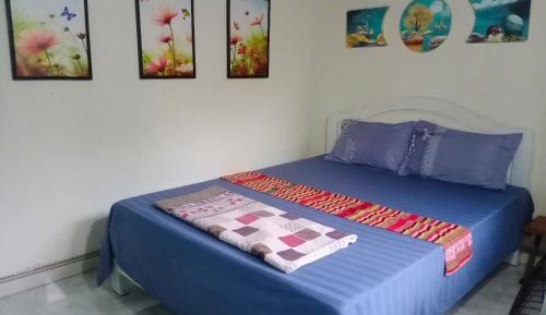 Room #1163403704