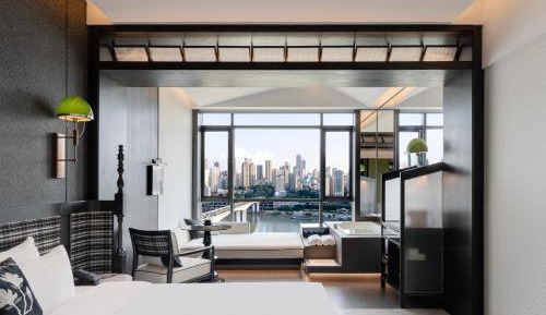 Mist Mansion - 180° River View Suite