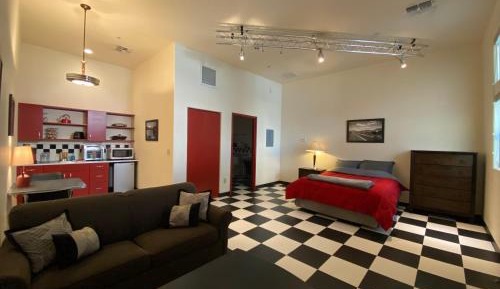 One-Bedroom Apartment