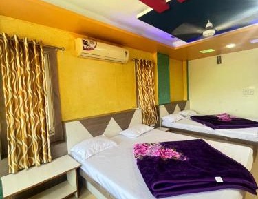 Deluxe Family Room