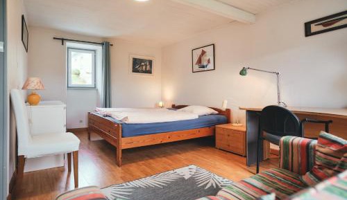 Double or Twin Room with Shared Bathroom