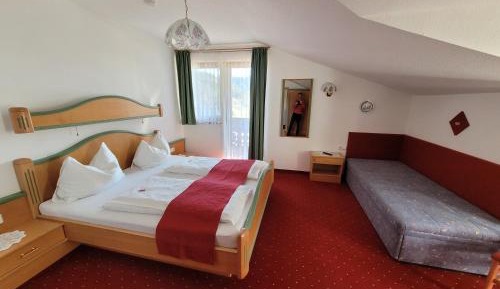 Two-Bedroom Apartment with Balcony (6 Adults)