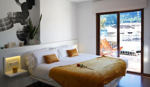 Deluxe Double Room with Castle View