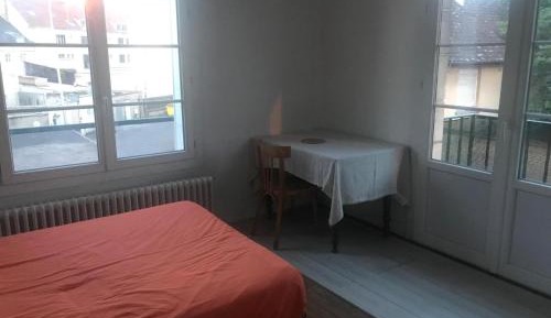 One-Bedroom Apartment with Balcony