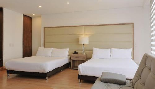 Superior Twin Room with City View