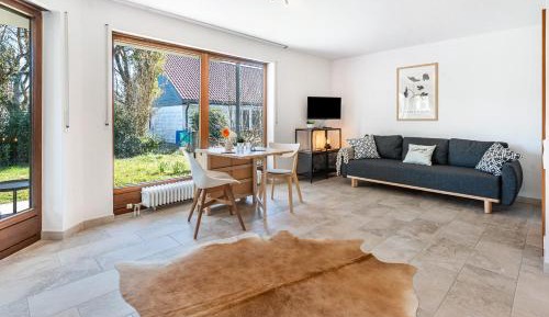 Superior One-Bedroom Apartment