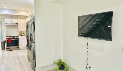 Two-Bedroom Deluxe Apartment with Balcony