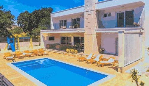 Deluxe Villa