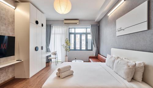 Studio with Balcony