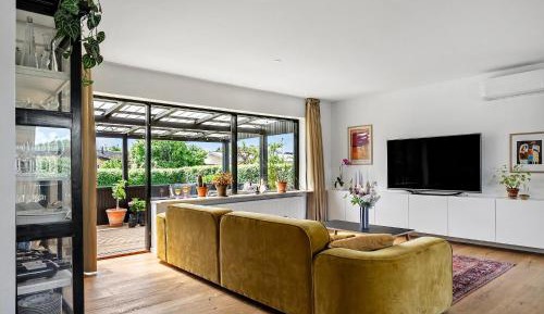 Three-Bedroom Holiday Home 