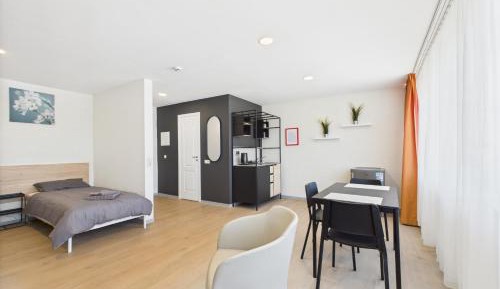 Studio Apartment