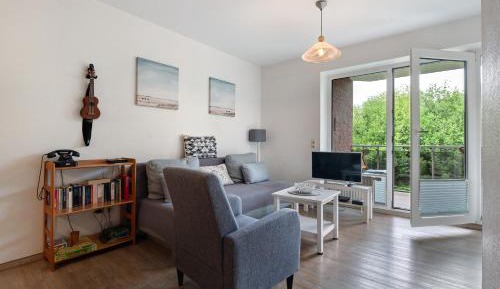 Superior One-Bedroom Apartment with Balcony