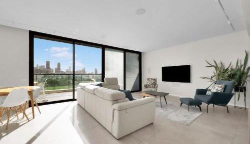 Two-Bedroom Deluxe Apartment with Balcony