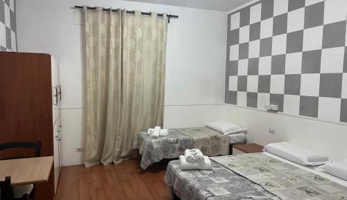 Triple Room with Outside Private Bathroom