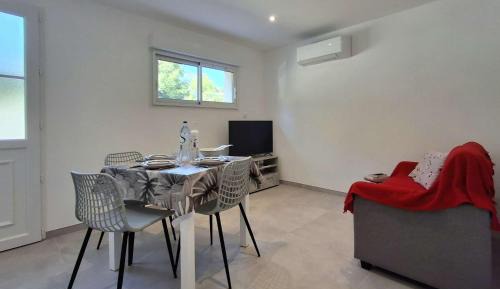 One-Bedroom Apartment with Terrace