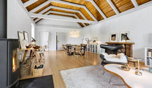 Three-Bedroom Holiday Home 