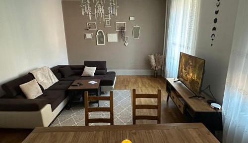 Deluxe Two-Bedroom Apartment with Garden View