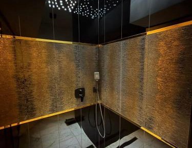 One-Bedroom Apartment with Pool View